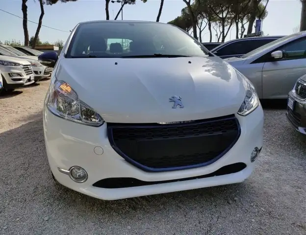 Peugeot 208 view 15