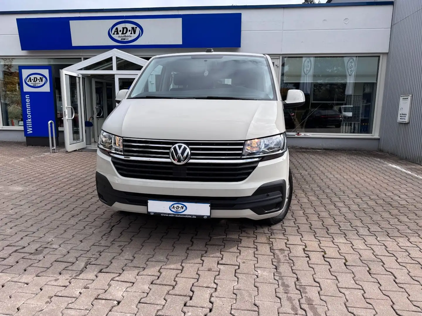 Volkswagen T6 Caravelle T6.1 Transporter Caravelle Comfortline *9Sitze* Grau - 1