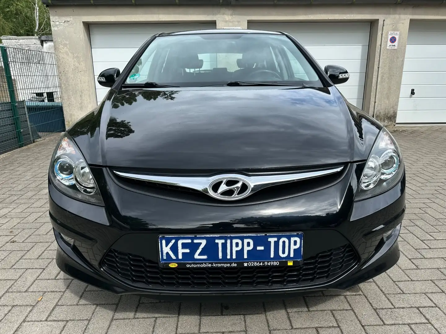 Hyundai i30 Classic/Klima/1.Hand/Scheckheft/Tüv neu/PDC Noir - 1