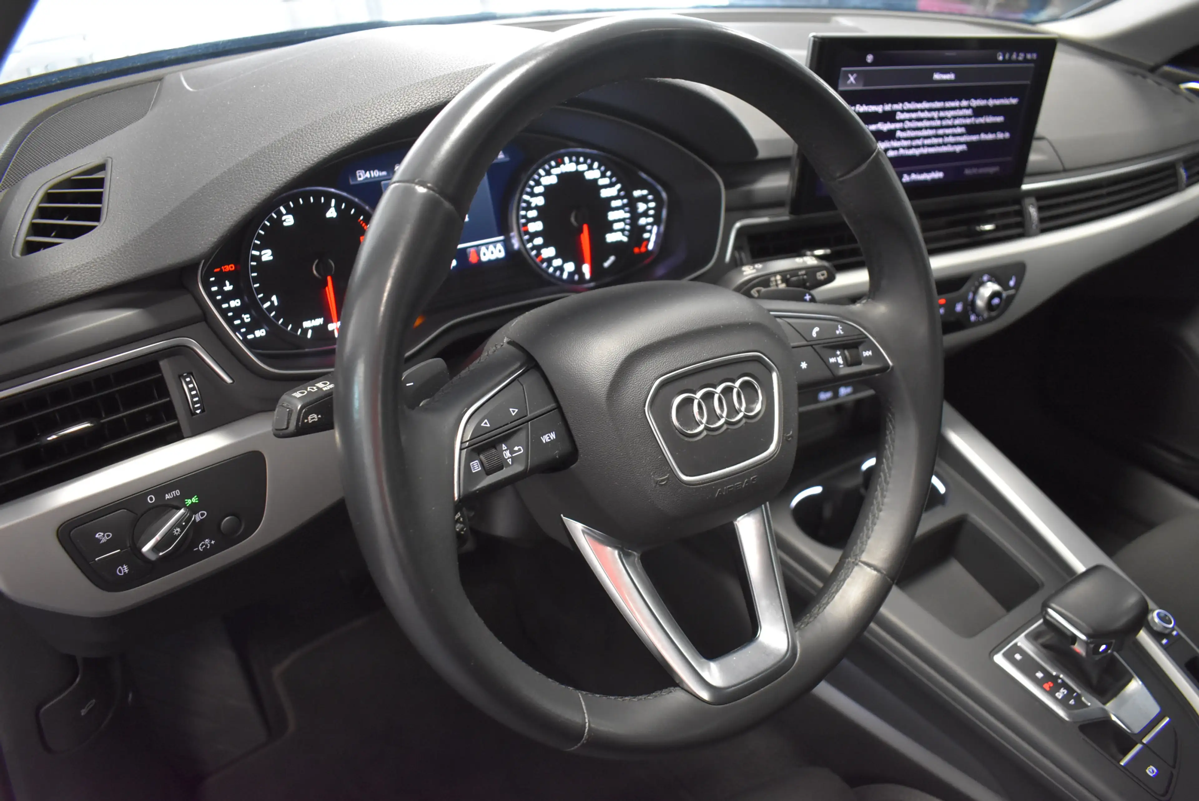 Audi A4 30 TDI Aut Navi LED ACC Sportsitze PDC 1-Hand — photo 11