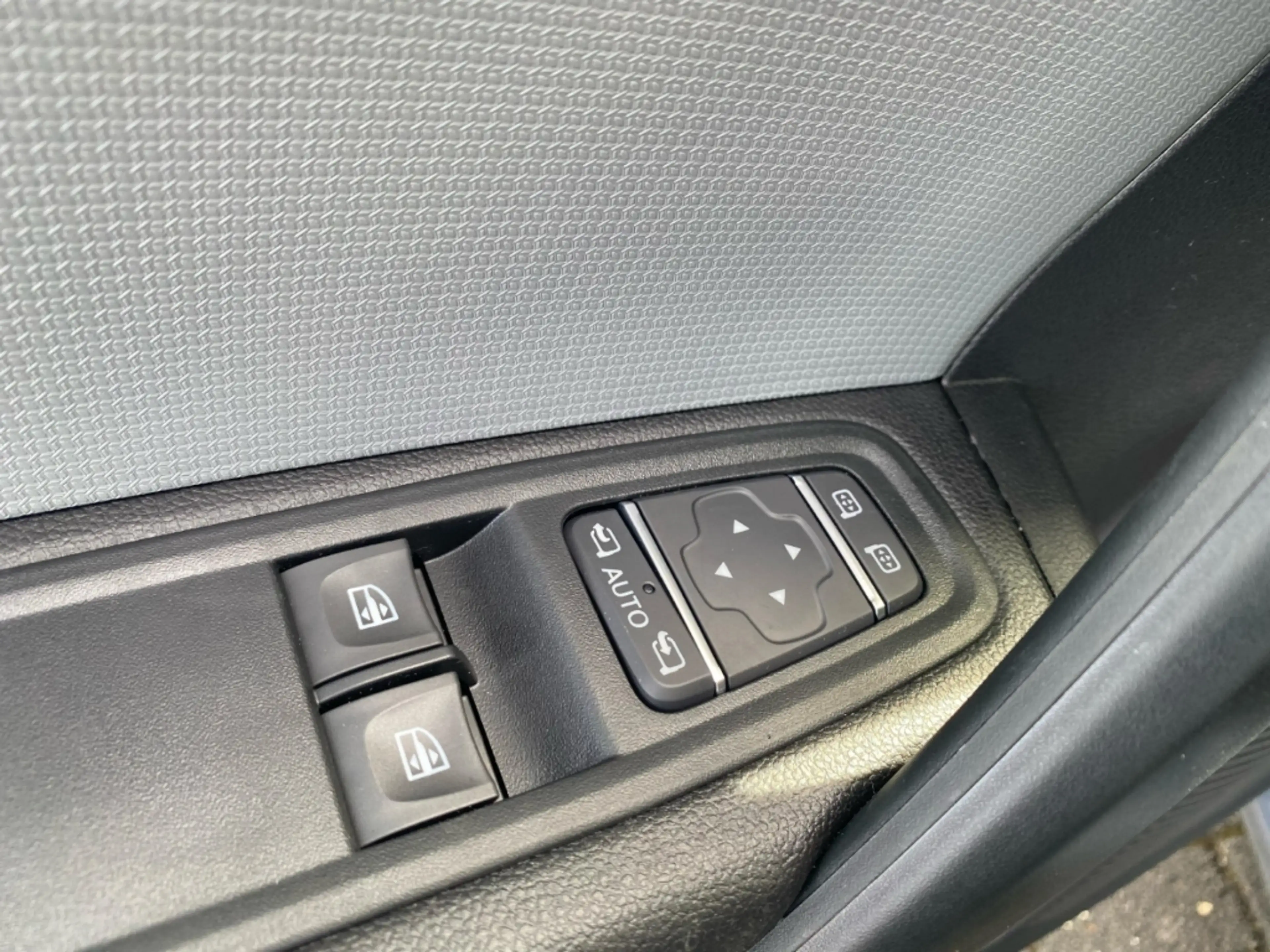 Nissan Townstar Kasten N-CONNECTA L1 2,0t DIG-T 130PS 6MT Airb-P L — photo 14