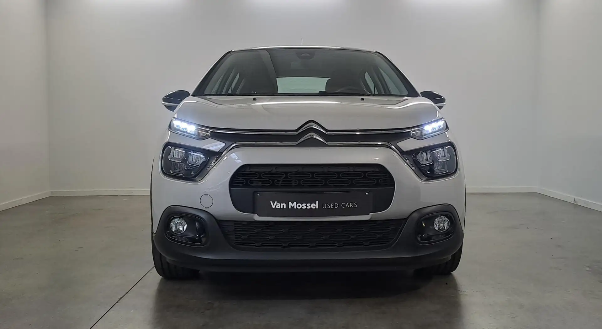 Citroen C3 1.2 83 MAN Plus - 2