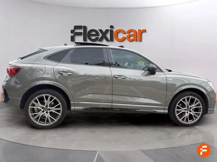Audi Q3 1.5 Black line 35 TFSI 2025, foto 10