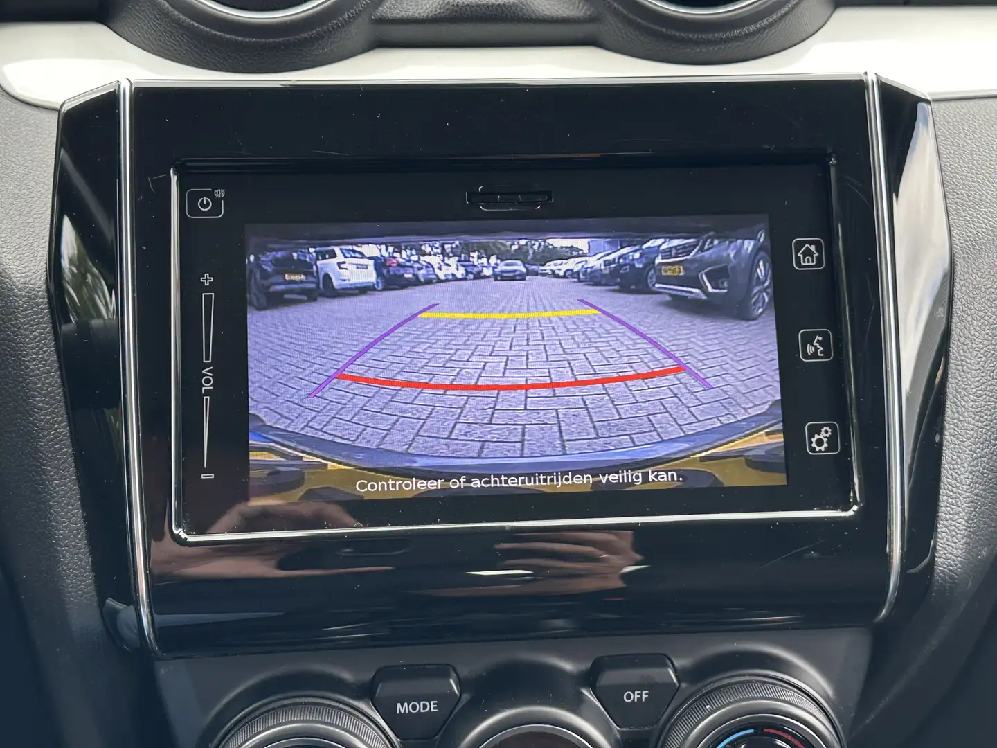 Suzuki Swift 1.0 Style Smart Hybrid Navigatie/Clima/Cruise/Came Grijs - 2