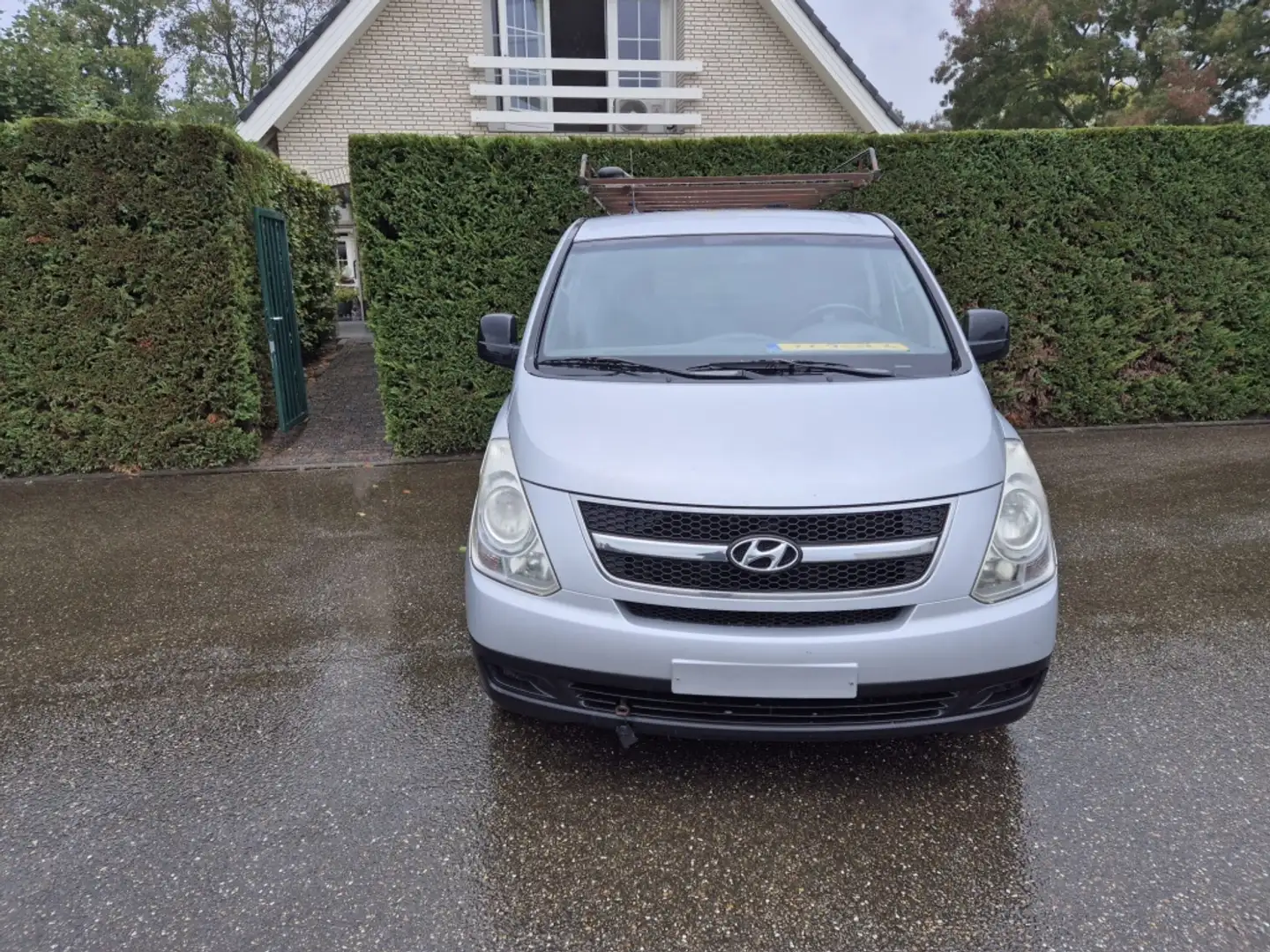 Hyundai H 300 2.5 CRDi Dynamic defecte motor Stříbrná - 1