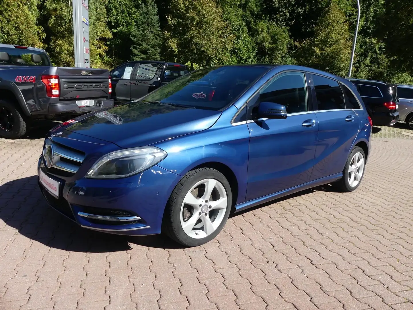 Mercedes-Benz B 180 *Leder*Klima*Sitzhzg*PDC*Xenon Blau - 1