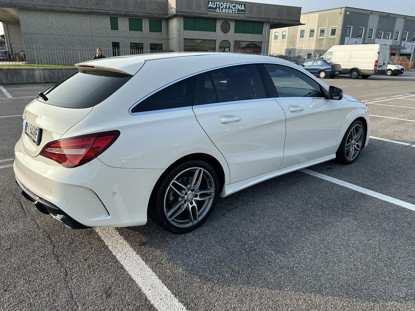Mercedes-Benz CLA 180 Shooting Brake d Sport Night auto - 2