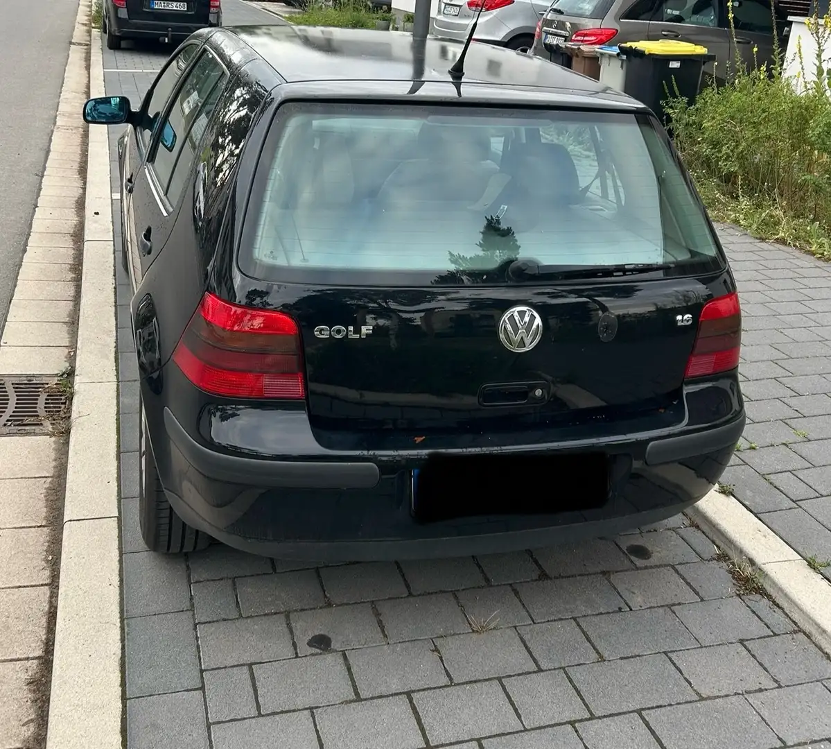 Volkswagen Golf 1.6 Special - 1