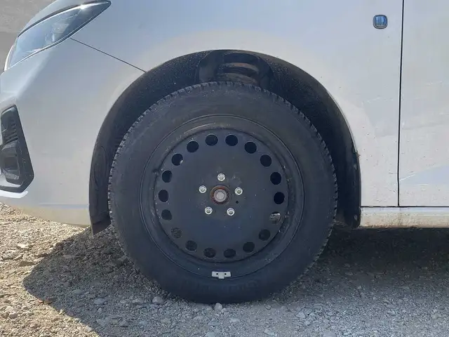 Ford Transit Connect view 9