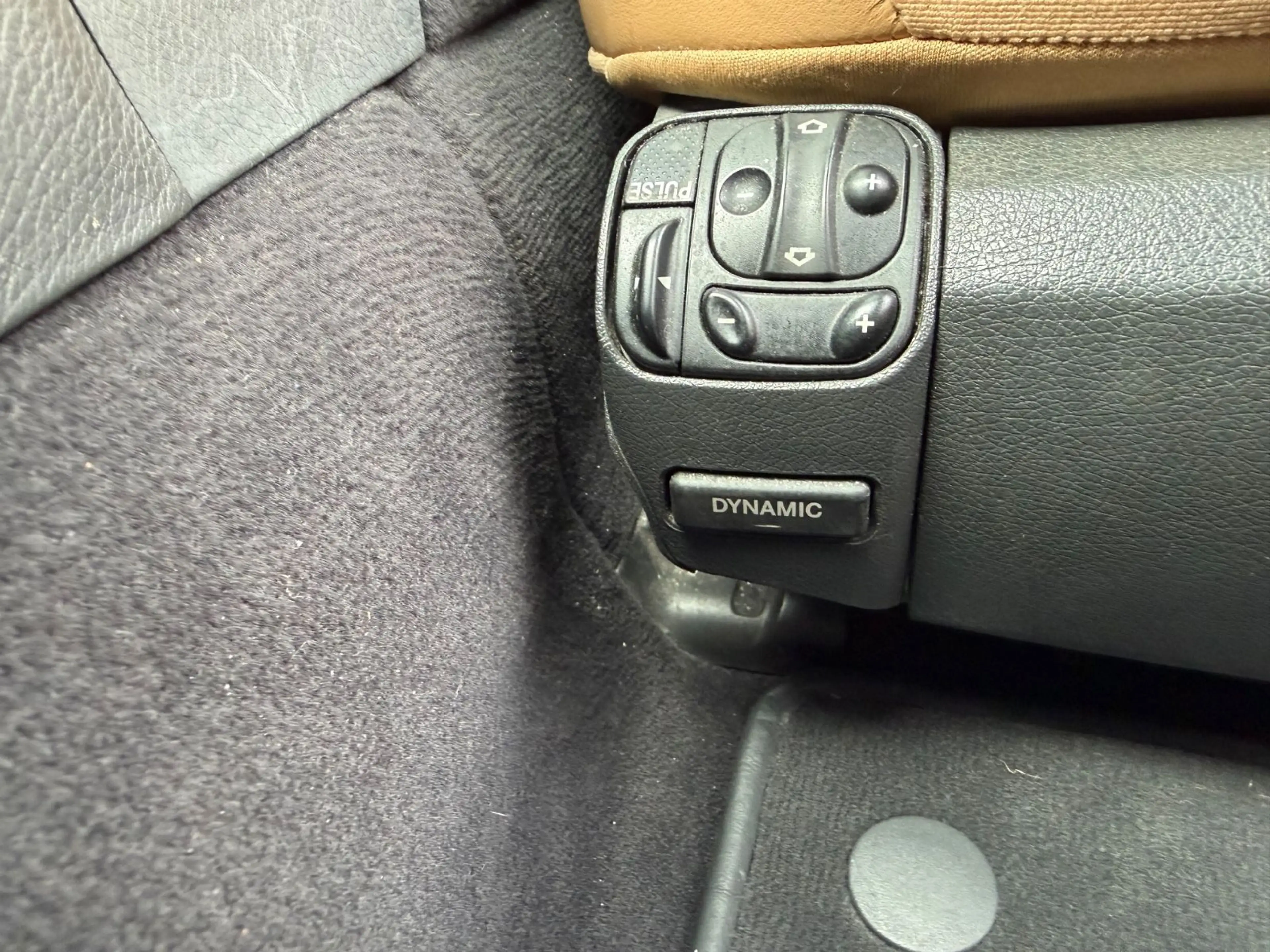 Mercedes-Benz E 320 T Elegance AMG PAKET DESIGNO LPG PRINS SHD — photo 12