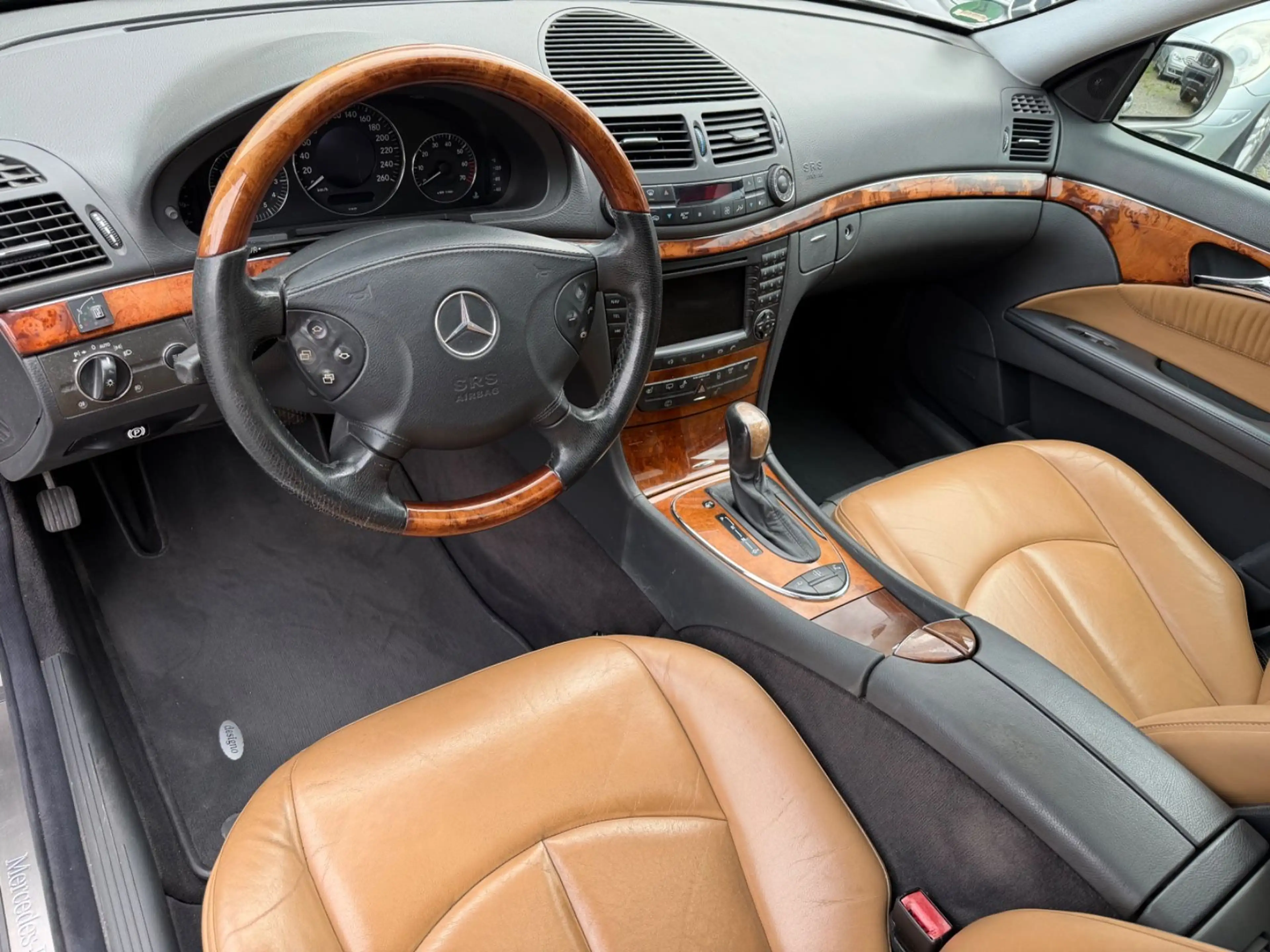 Mercedes-Benz E 320 T Elegance AMG PAKET DESIGNO LPG PRINS SHD — photo 14