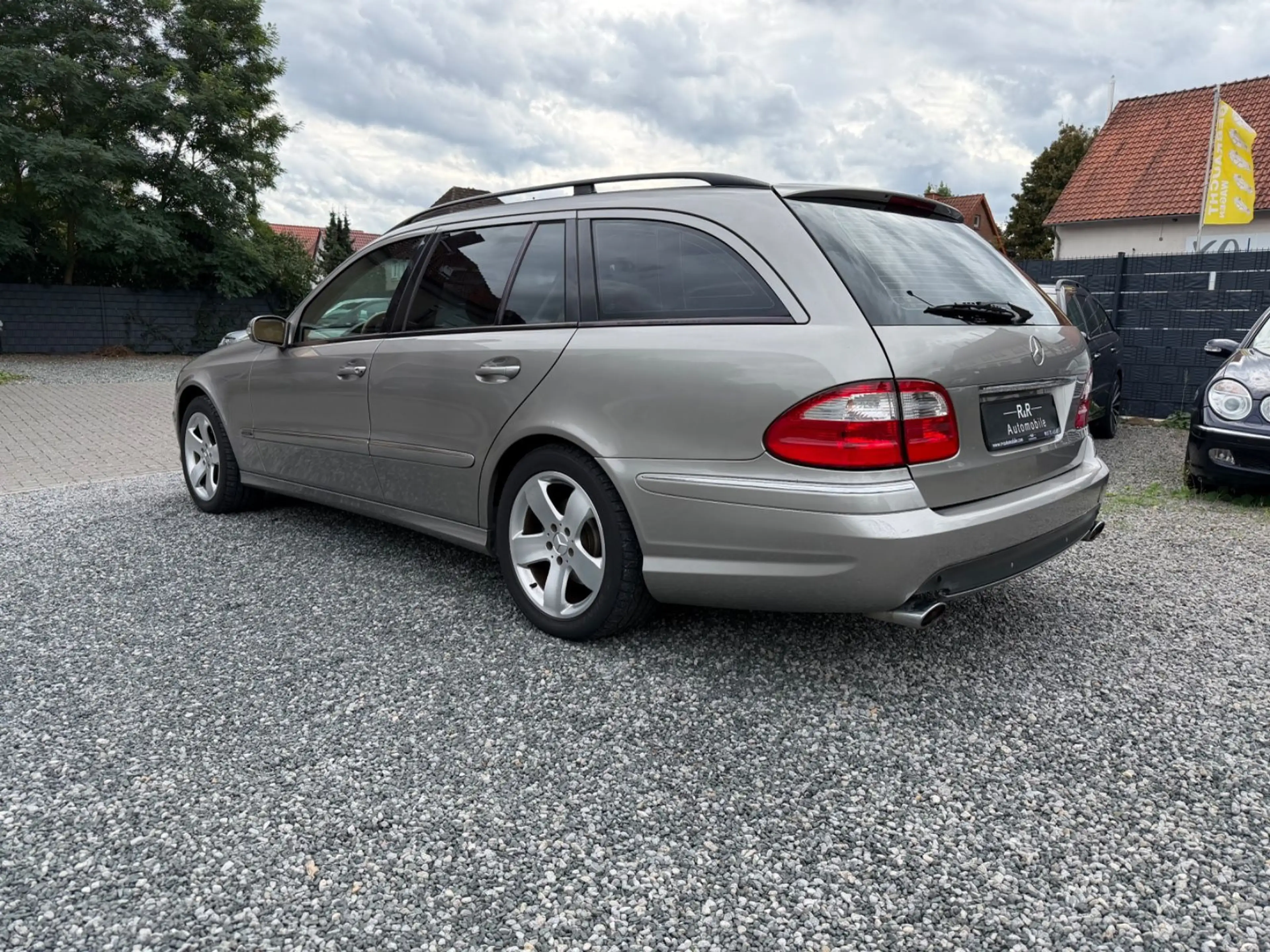 Mercedes-Benz E 320 T Elegance AMG PAKET DESIGNO LPG PRINS SHD — photo 4