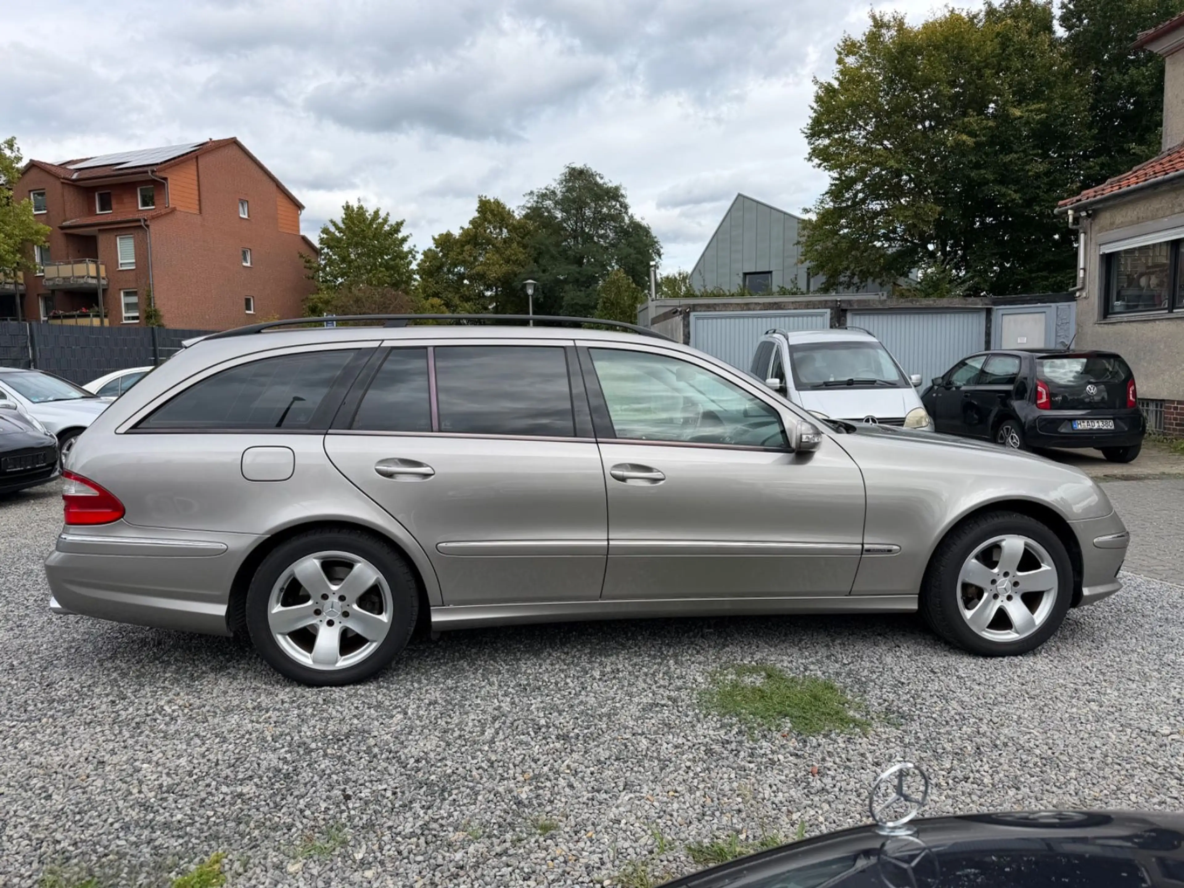Mercedes-Benz E 320 T Elegance AMG PAKET DESIGNO LPG PRINS SHD — photo 7