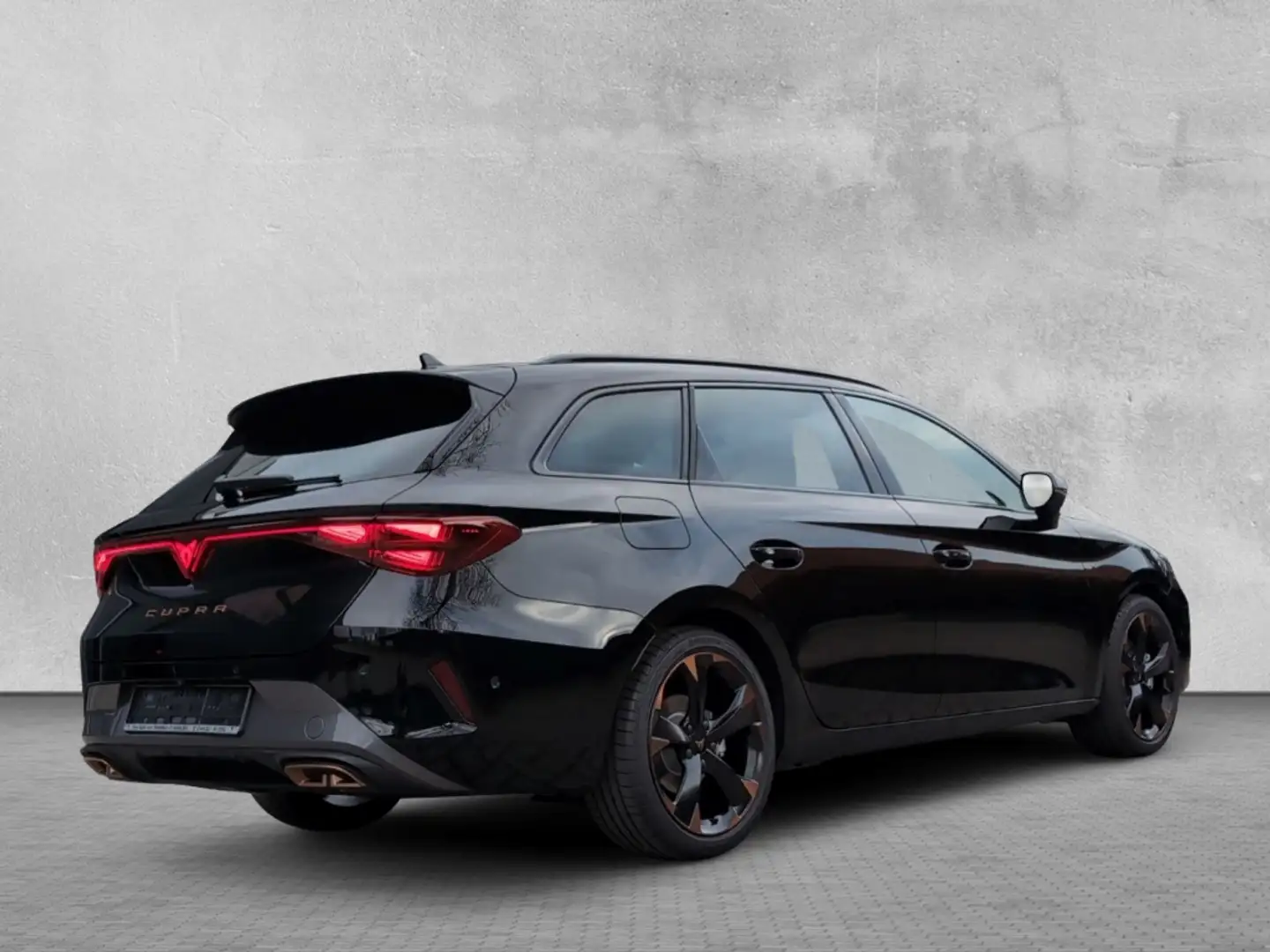 CUPRA Leon ST / UPE: 53.045,- € / 1.5 e-Hybrid AHK ACC MATRIX Schwarz - 2