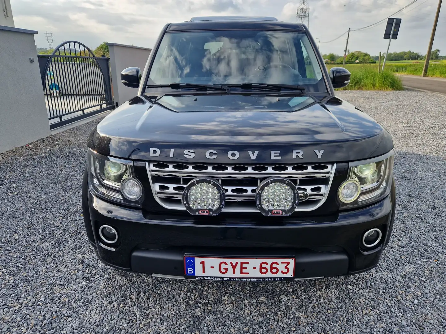 Land Rover Discovery 3.0 TDV6 211cv 7 places Full options Noir - 1