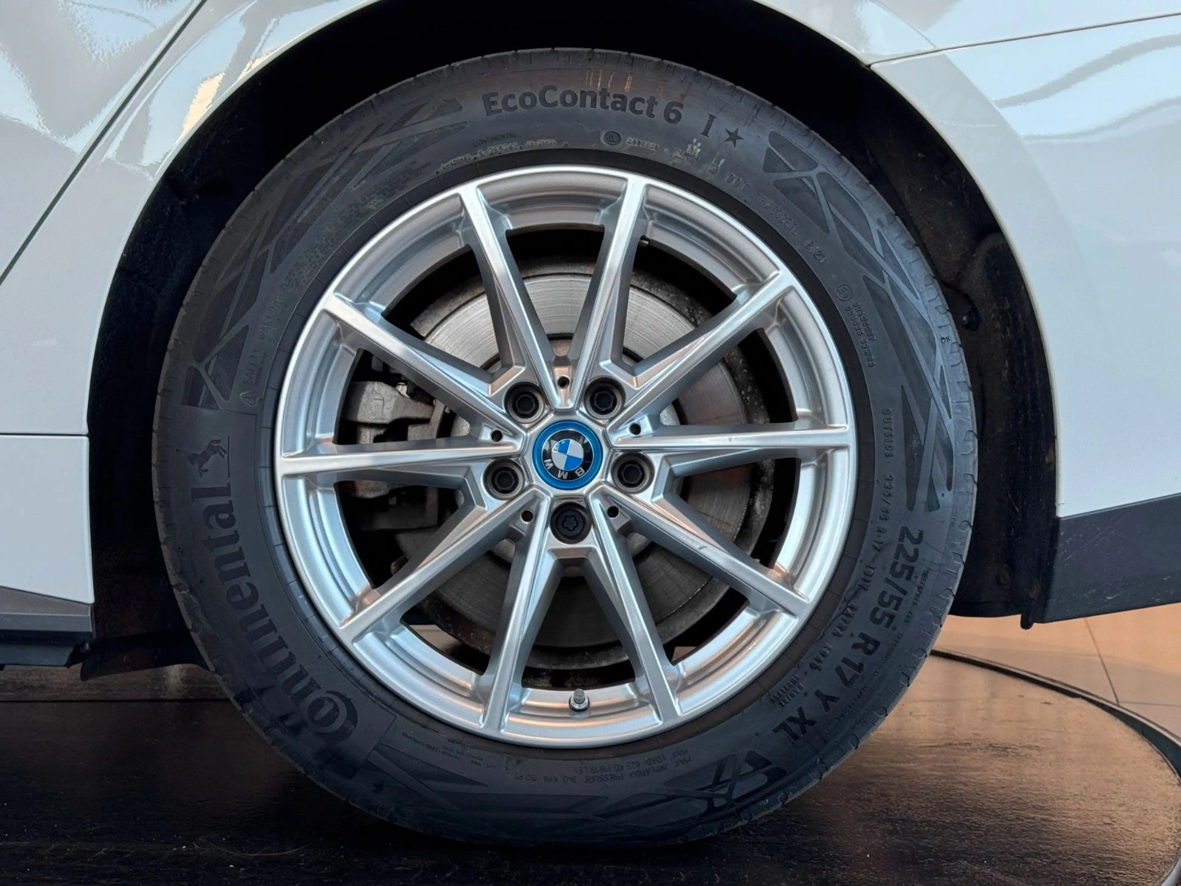 BMW i4 Gran Coupe 35e Curved Lenkradhzg LED ACC AHK — photo 5