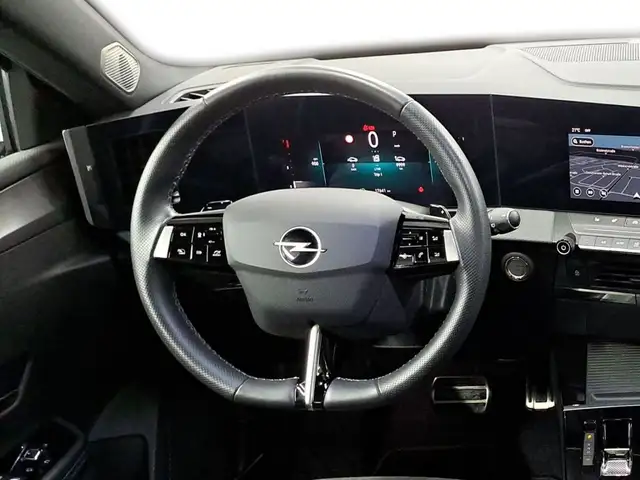 Opel Astra view 12
