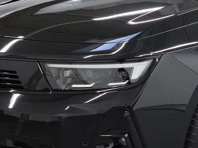 Opel Astra view 5