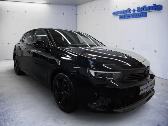 Opel Astra view 2