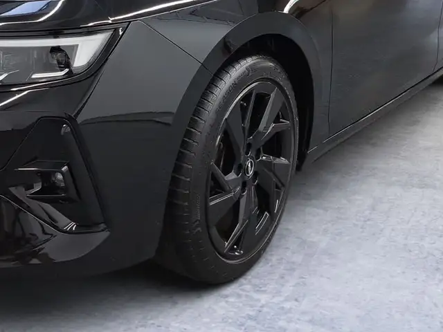 Opel Astra view 6