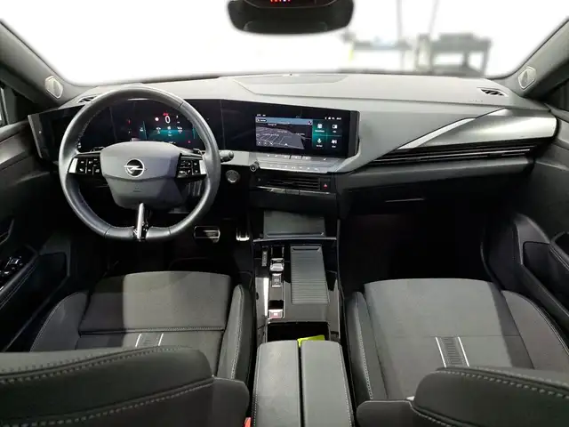 Opel Astra view 11