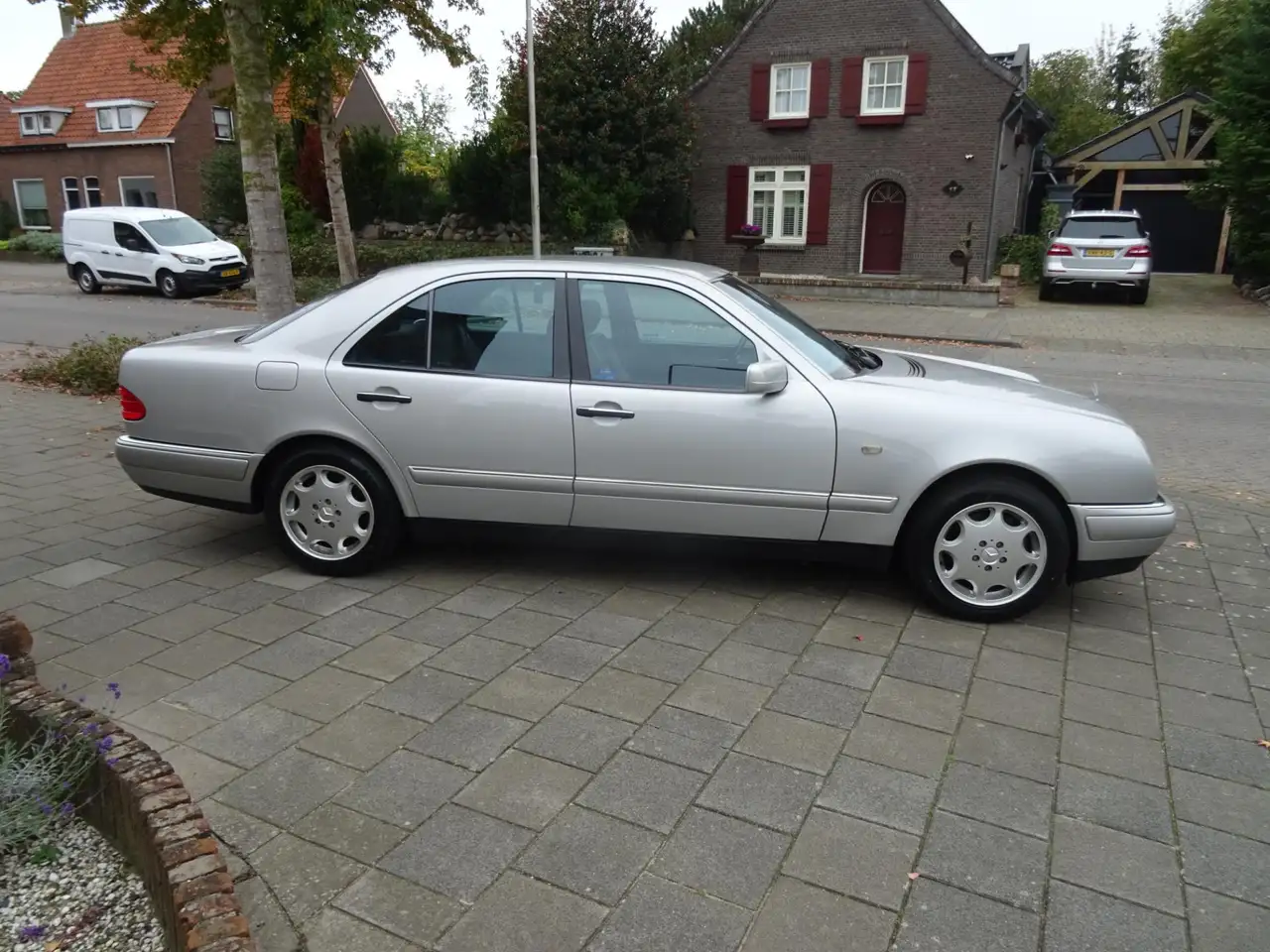Mercedes-Benz E 280 E-280 Elegance Automaat, foto 6