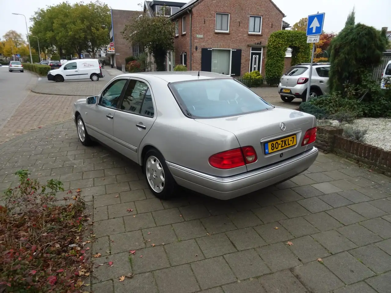 Mercedes-Benz E 280 E-280 Elegance Automaat, foto 3