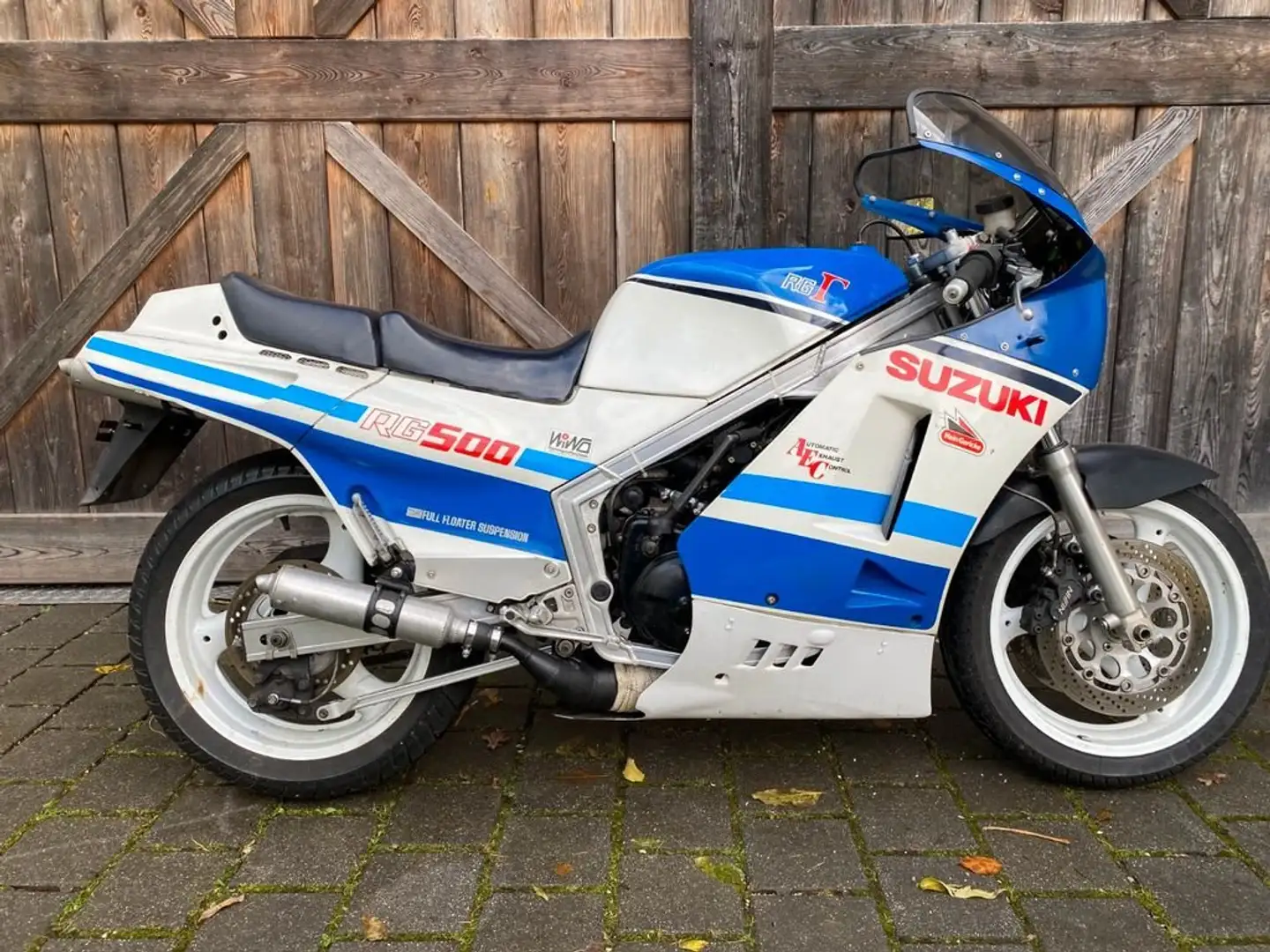 Suzuki RG 500 Bleu - 1