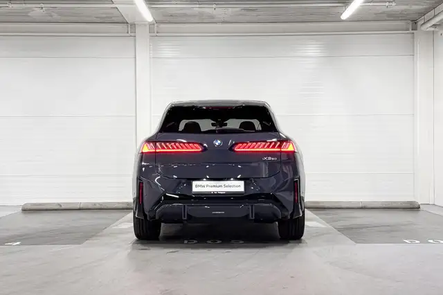 BMW iX3 view 7