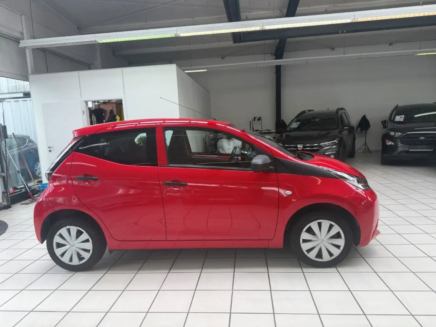 Toyota Aygo X 1.0 Klima Garantie 5 Türen Rot - 2