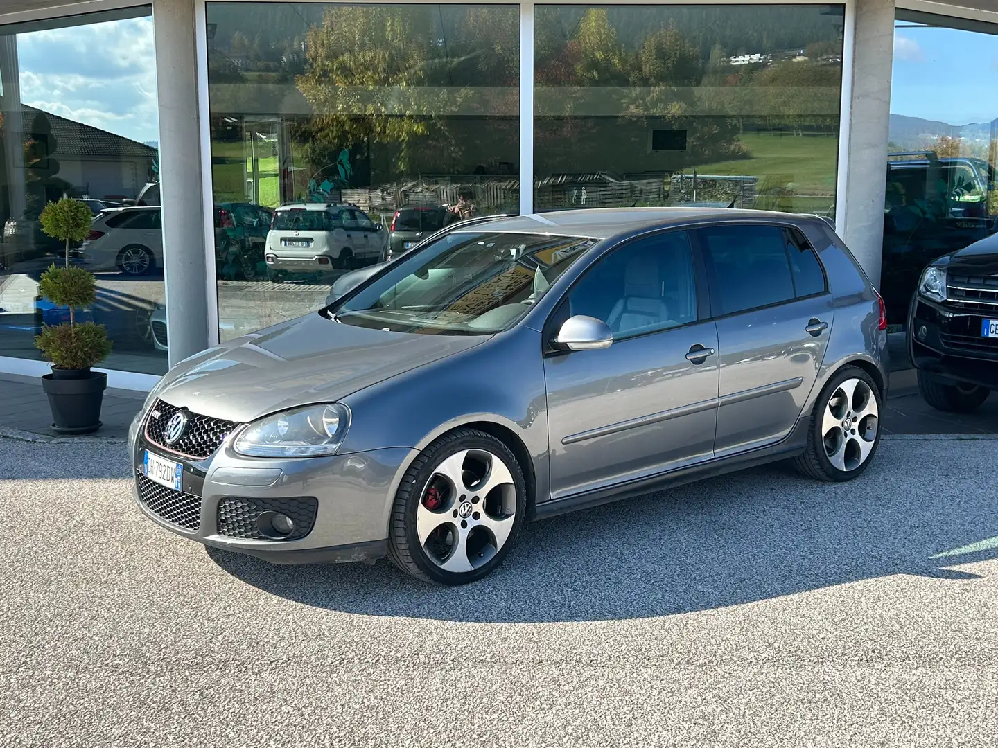 Volkswagen Golf GTI 5p 2.0 tfsi Gti dsg 200cv Grigio - 1
