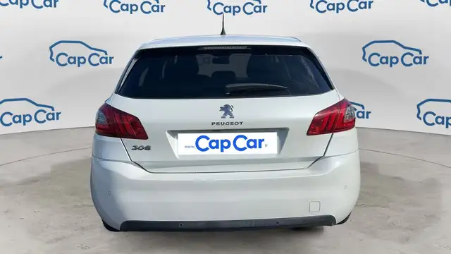 Peugeot 308 view 3