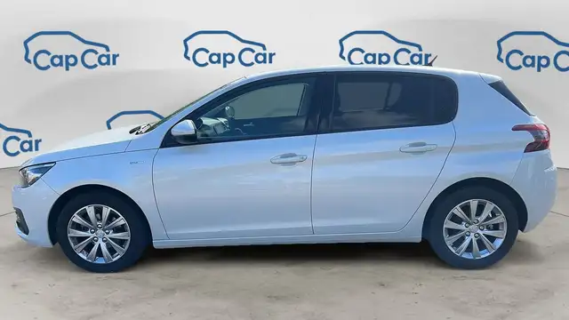 Peugeot 308 view 2
