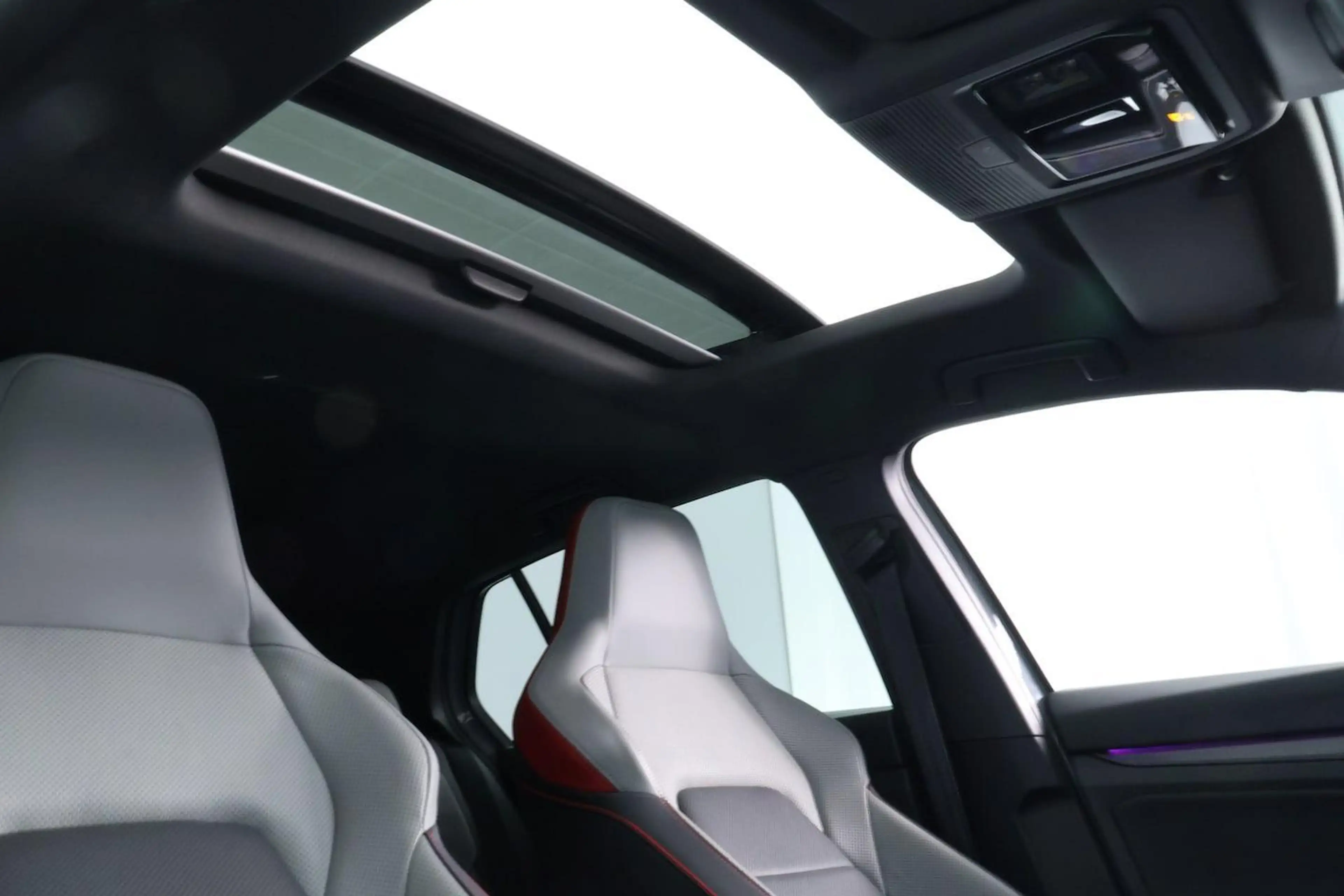 Volkswagen Golf GTI 2.0 TSI Clubsport |PANO|H&K|IQ.LIGHT|CAMERA|HUD|SF — photo 18