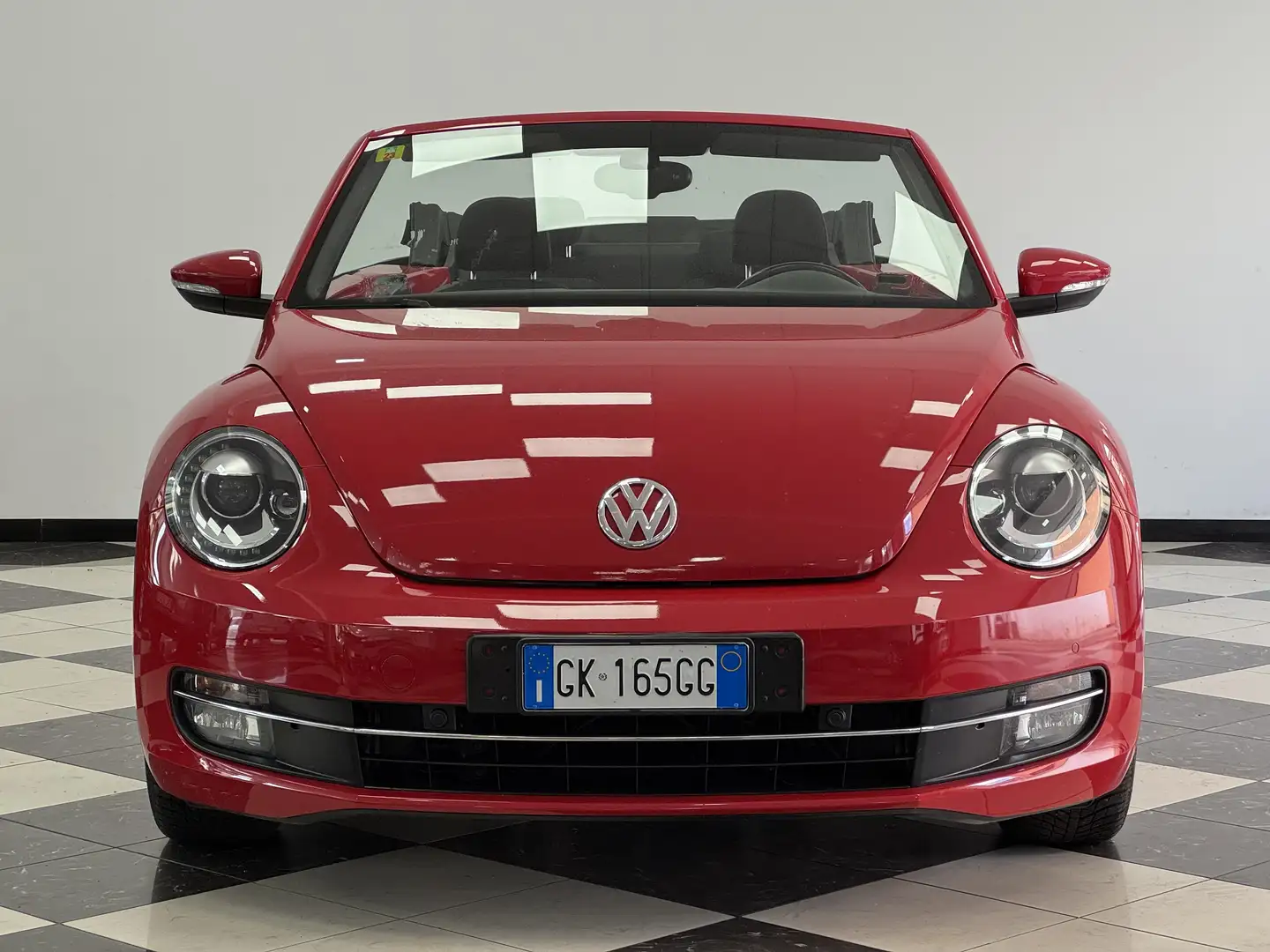 Volkswagen Maggiolino Cabrio 1.2 tsi Design AUTO Rojo - 2