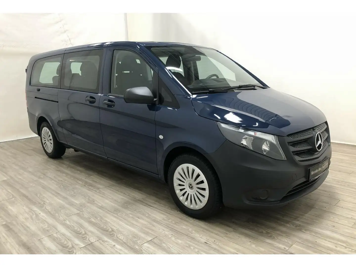 Mercedes-Benz Vito 114 CDI Tourer Pro extralang Navi*Standh*Kamera* Blau - 2