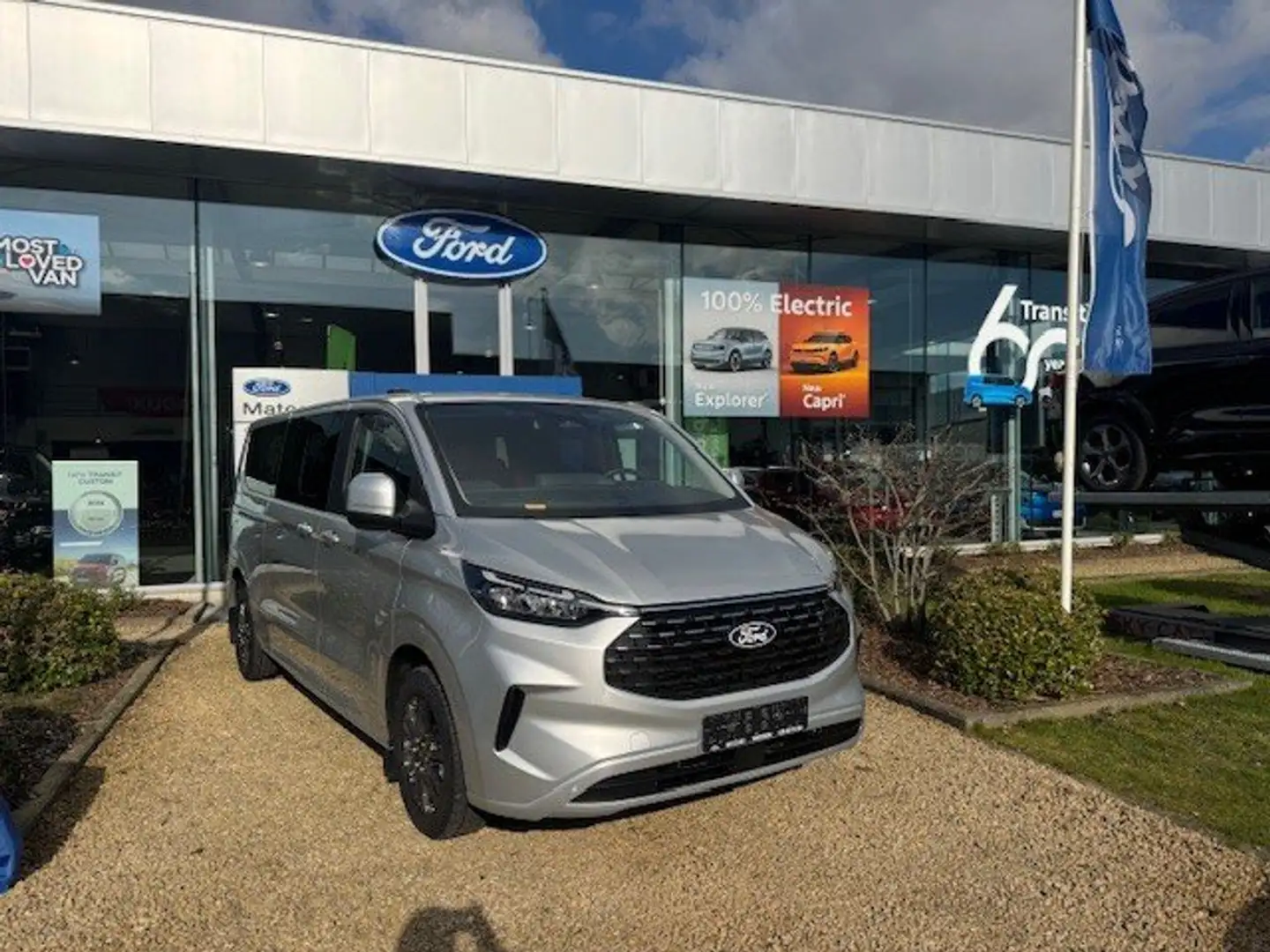 Ford Tourneo Custom 2.0 TD L2H1 Titanium (EU6.2) Zilver - 1