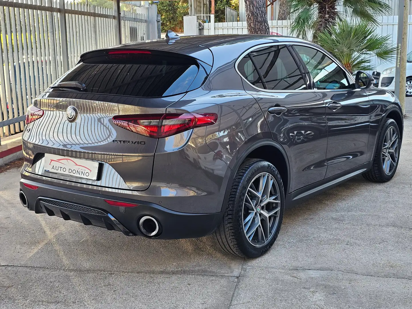 Alfa Romeo Stelvio 2.2 Turbo Diesel 210cv Q4 AT8 Super Gris - 2