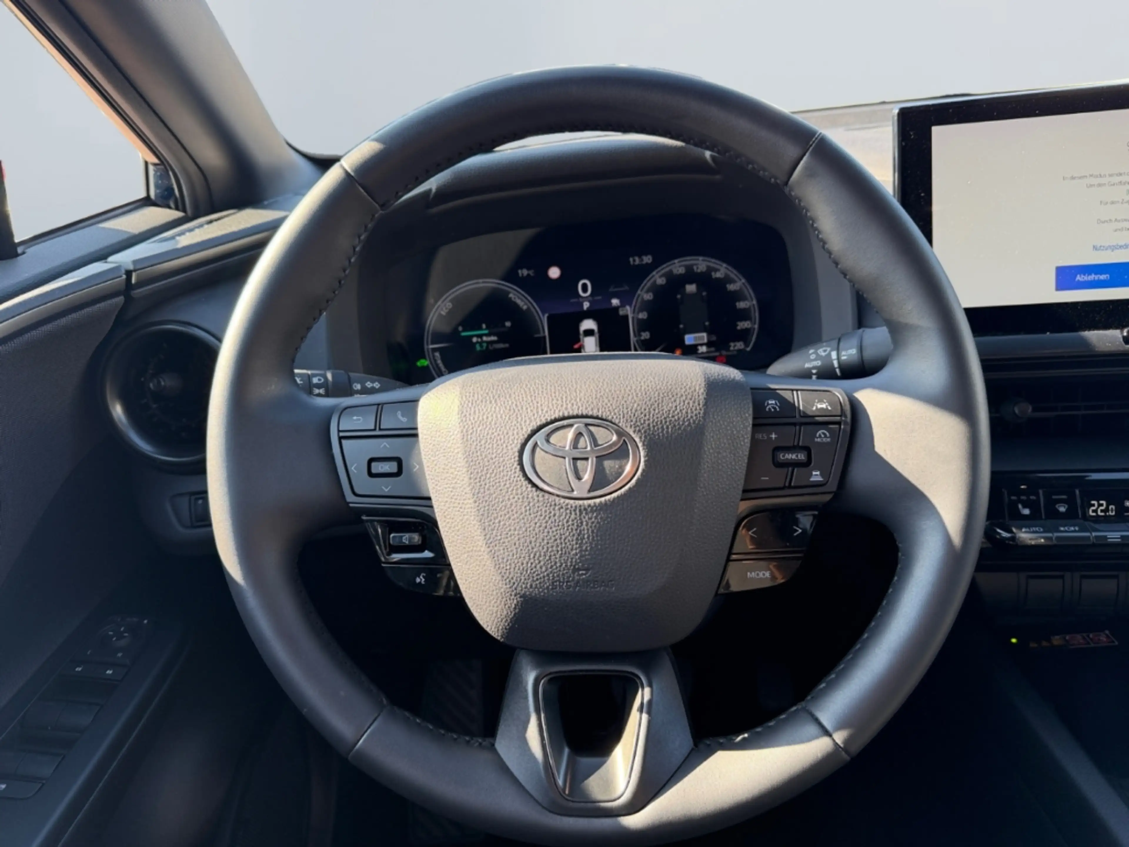 Toyota C-HR 1.8 Hybrid Teamplayer *Technik Paket*CAM*SHZ* — photo 12