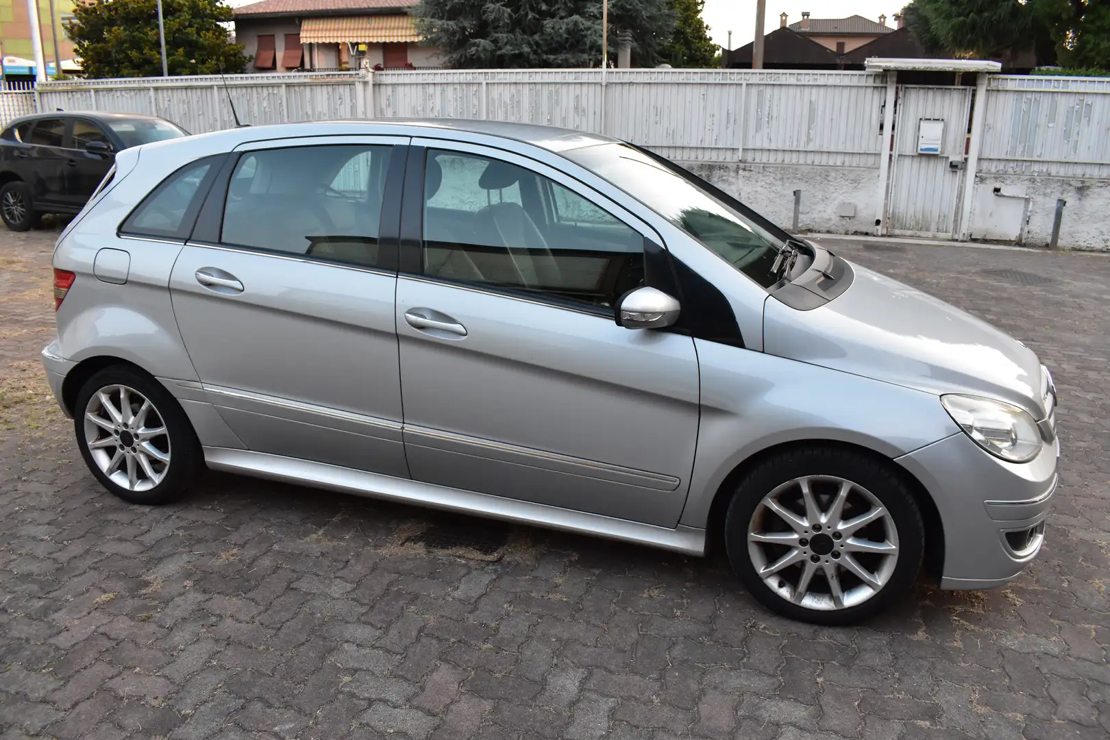 Mercedes-Benz B 180 Sport 17" NEOPATENTATI! OTTIME CONDIZIONI Argent - 2