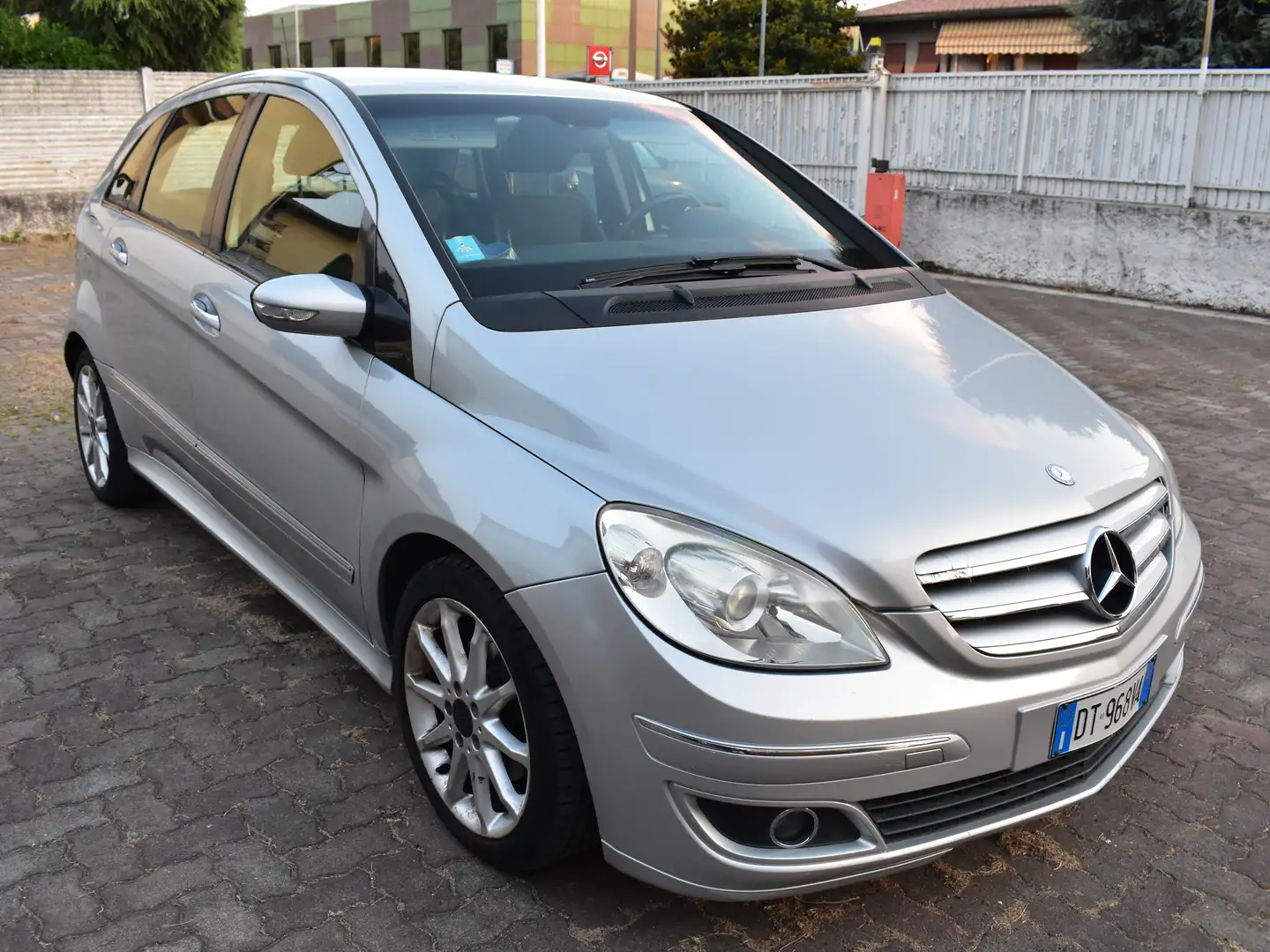 Mercedes-Benz B 180 Sport 17" NEOPATENTATI! OTTIME CONDIZIONI Argent - 1