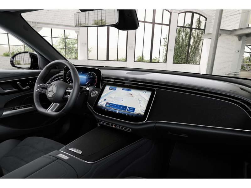 Mercedes-Benz E 220 d T AMG — photo 12