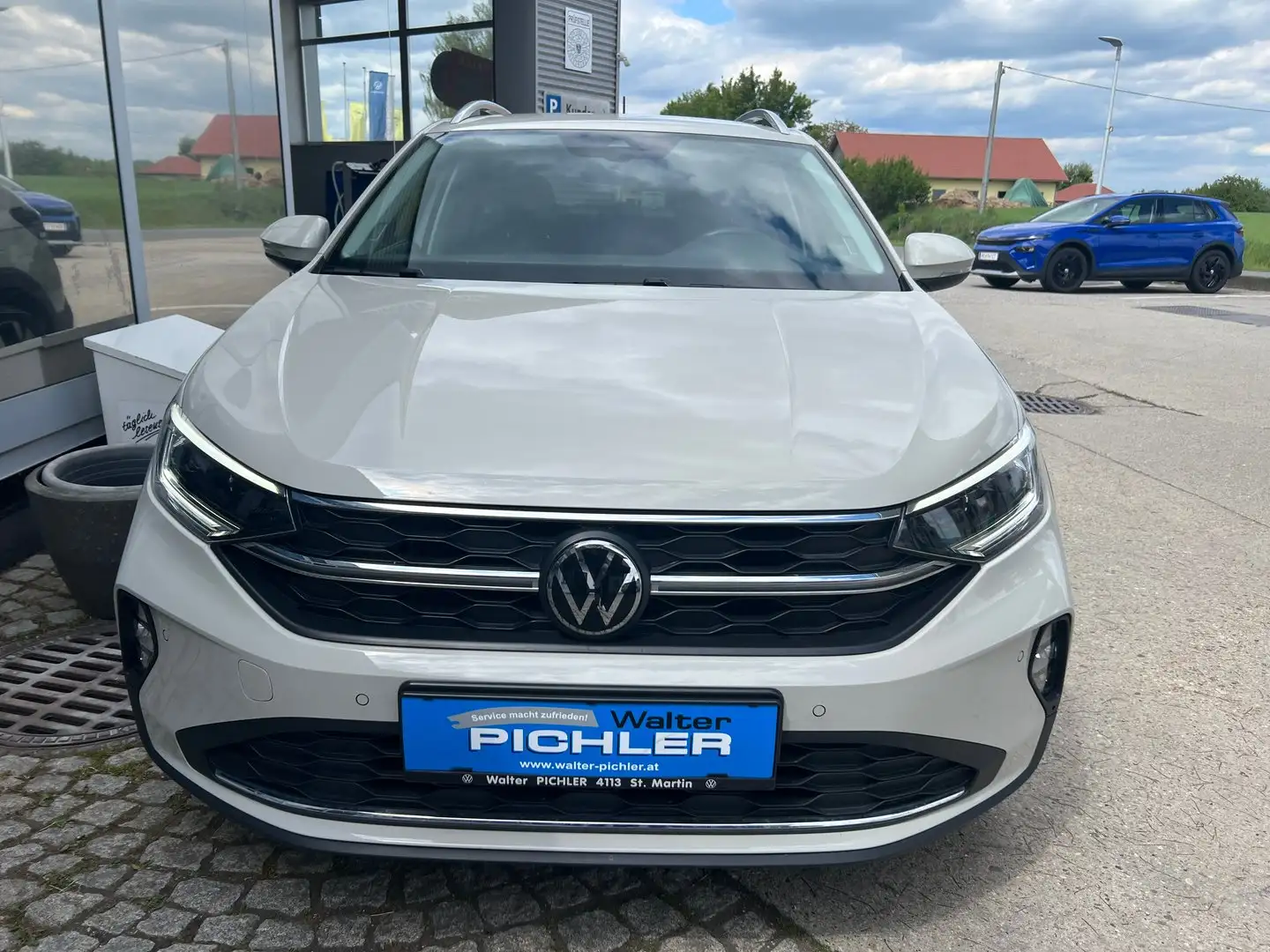 Volkswagen Taigo Style TSI Grau - 2