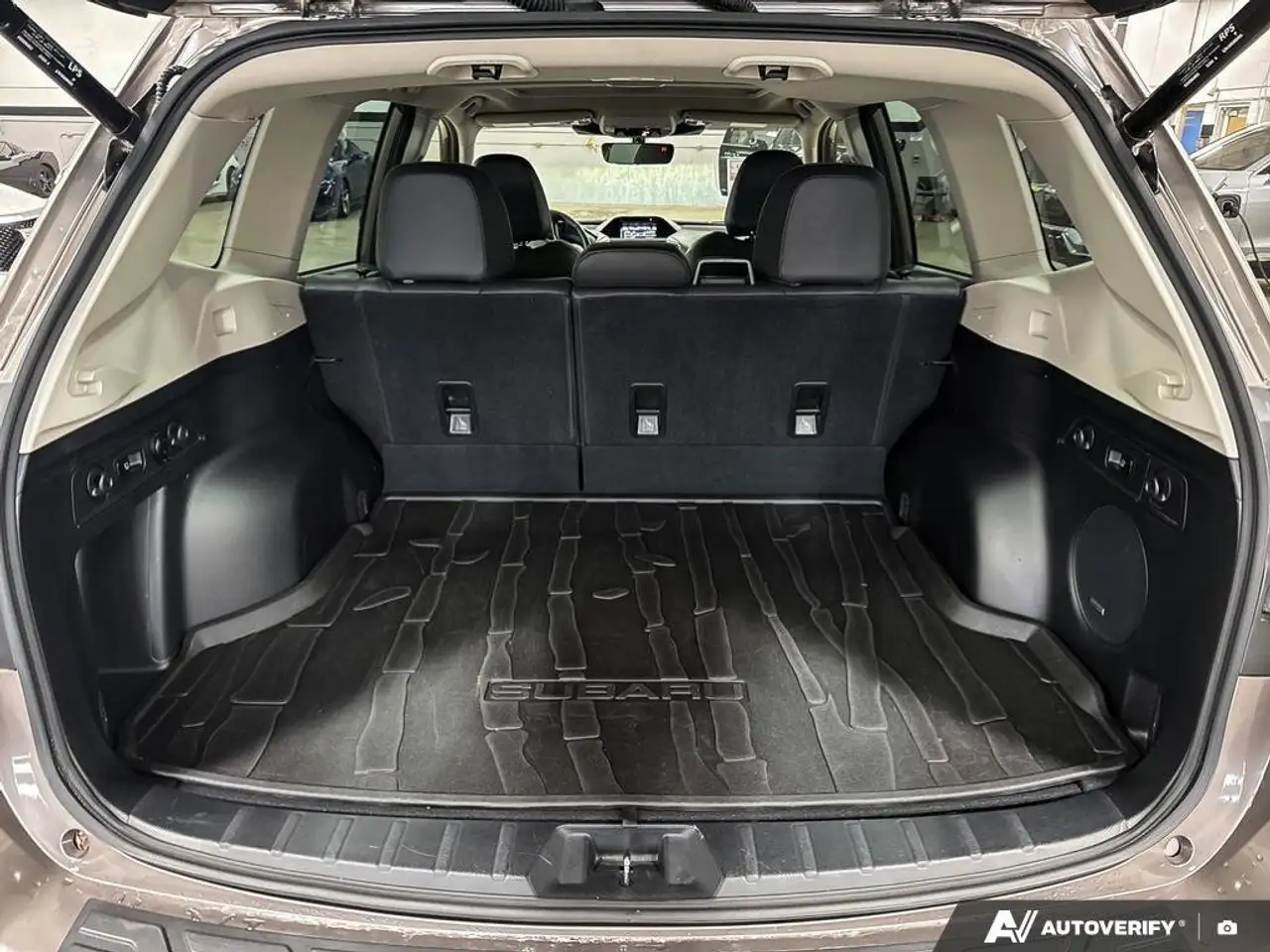 Subaru Forester снимка Subaru Forester
