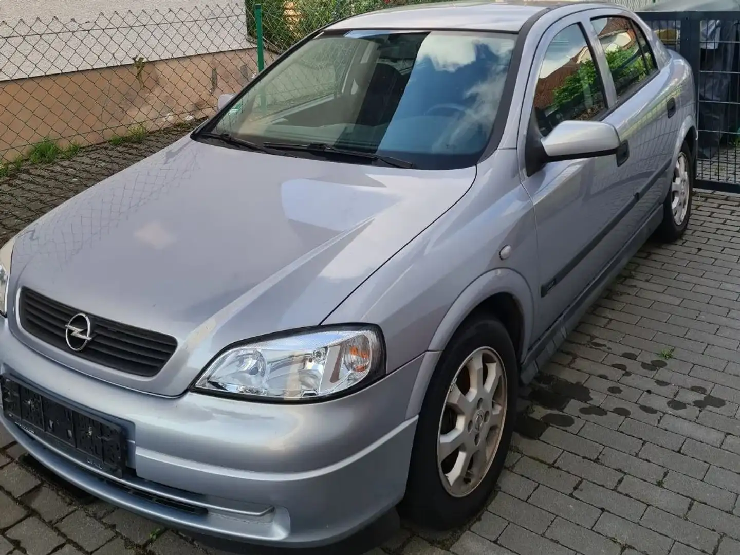 Opel Astra Astra 1.6 Selection Comfort Silber - 1