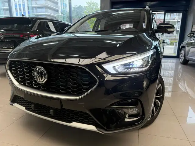 MG ZS 1.5i LUXURY+GPS/LEDER/360 CAM/LED/VERW.ZET-DEMO!