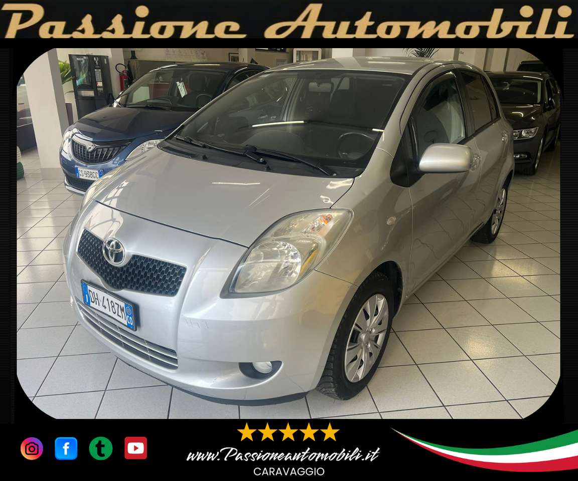 Toyota Yaris Yaris II 5p 1.0 Sol