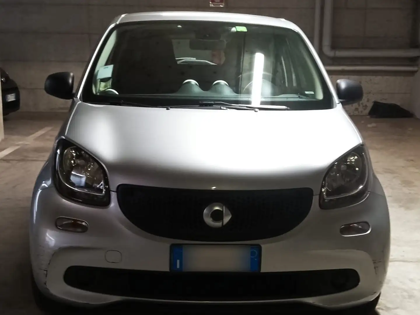 smart forFour Forfour II 2015 1.0 Youngster 71cv Zilver - 1