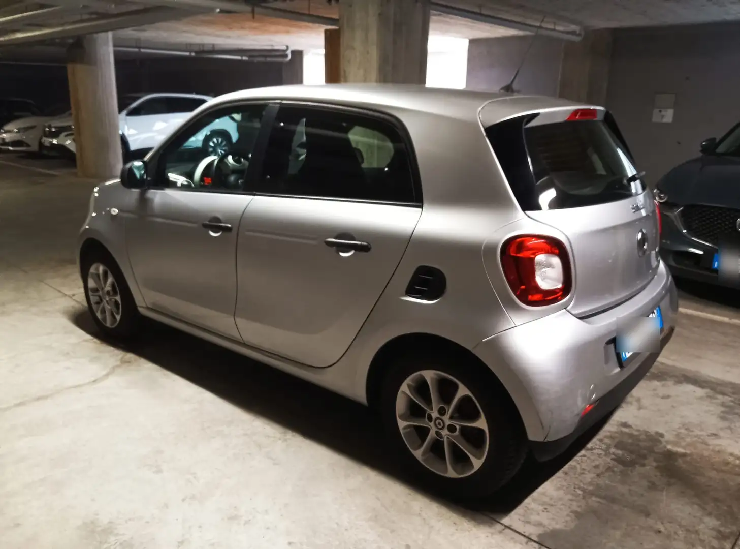 smart forFour Forfour II 2015 1.0 Youngster 71cv Zilver - 2
