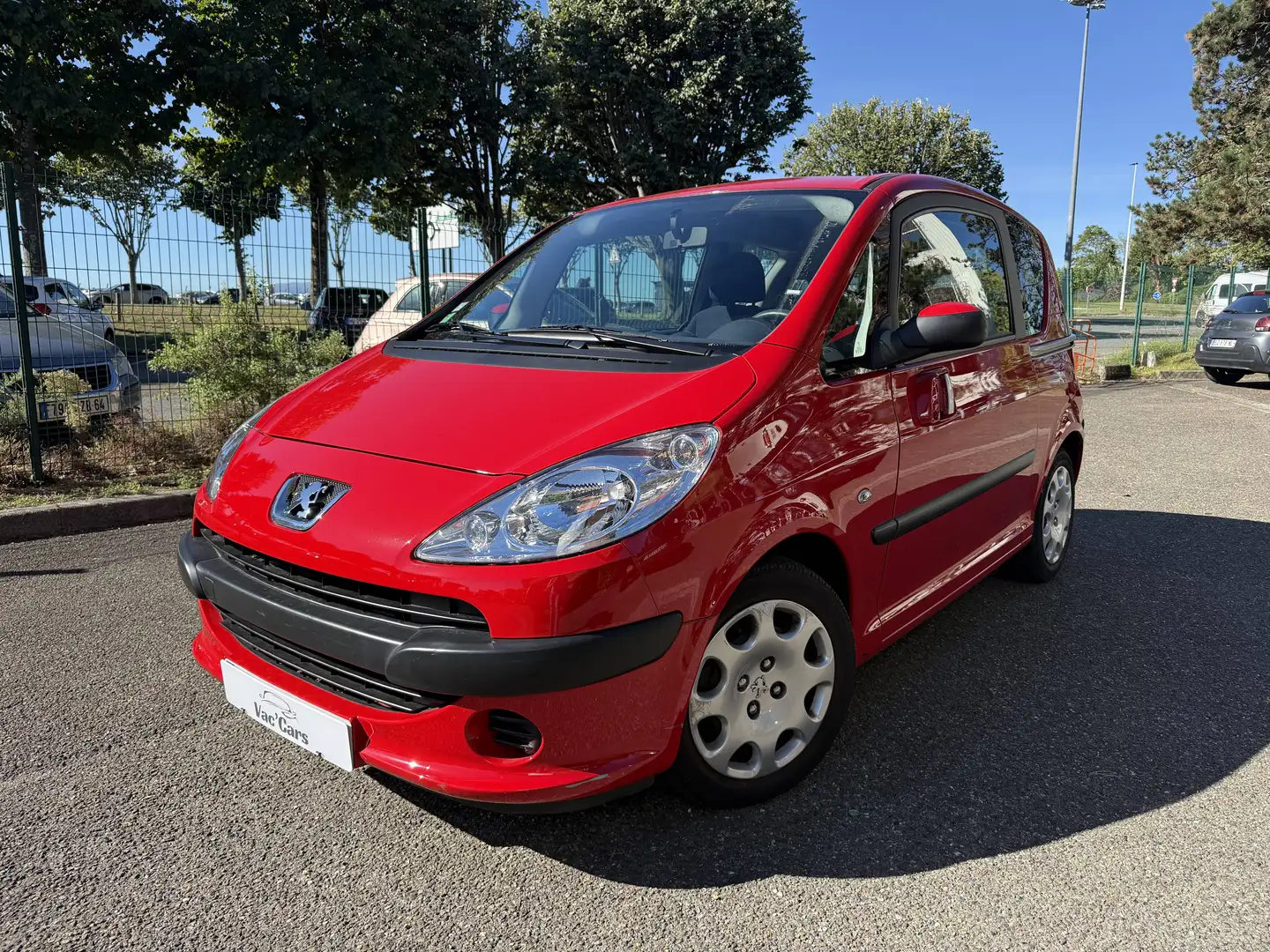 Peugeot 1007 1.4 Trendy Rot - 1